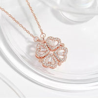 Aria Luxe Blooming Clover Pendant