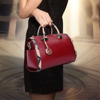 AriaLuxe Luxe Flap Handbag - Premium Leather Women's Statement Bag