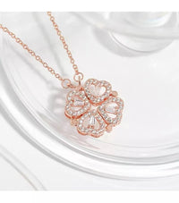 Aria Luxe Blooming Clover Pendant