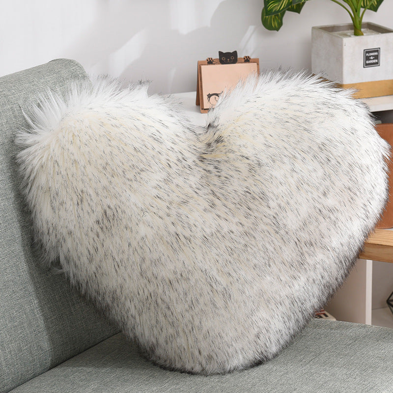 Plush Heart-Shaped Throw Pillow – Soft, Fluffy & Gift-Ready