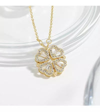 Aria Luxe Blooming Clover Pendant