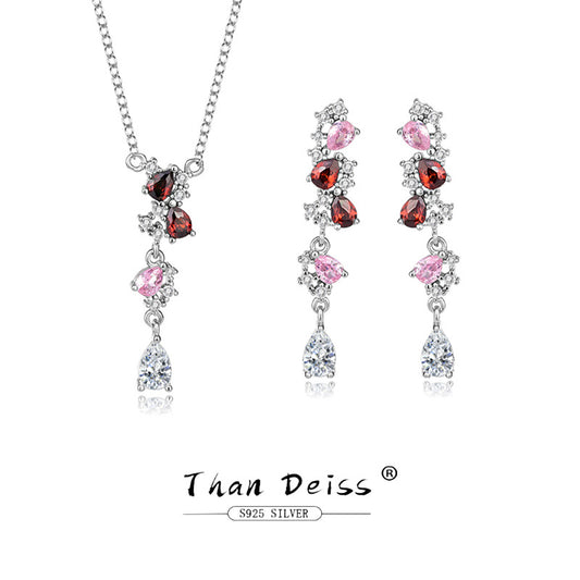The Scarlett Set
